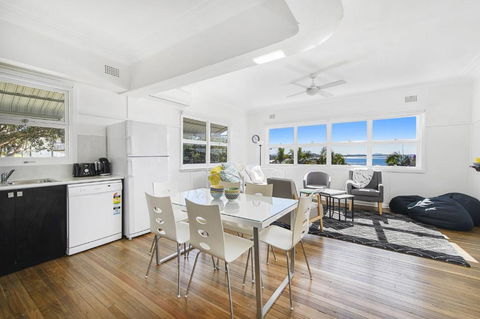 Whitecaps 26 East Street - Yarra Valley Accommodation 1