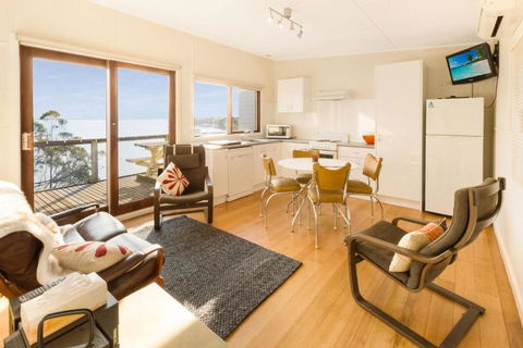 Lakescapes Cottage 180 Degree Panoramic Views - Yarra Valley Accommodation 1