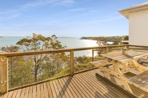 Lakescapes Cottage 180 Degree Panoramic Views - Yarra Valley Accommodation 3