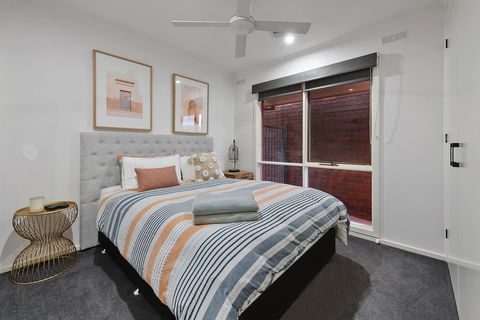 Lakeside Landing - Waterfront - Yarra Valley Accommodation 1