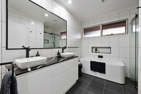 Lakeside Landing - Waterfront - Yarra Valley Accommodation 0