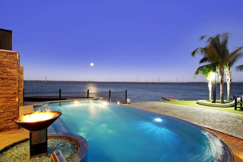 Lang Street Luxury Retreat Mulwala - Yarra Valley Accommodation 3