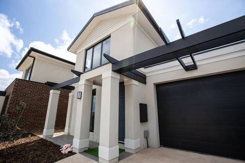 Captivating Large 4br@narre Warren - Yarra Valley Accommodation 6