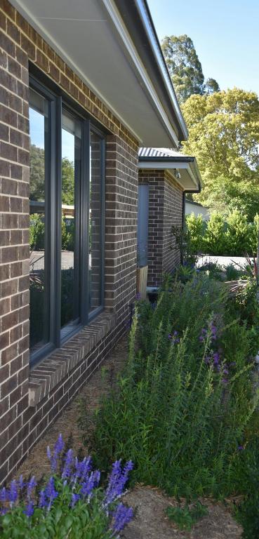 Kennedy House Euroa - Yarra Valley Accommodation 3
