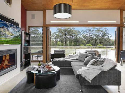 Casa Sul Lago Quite Simply A Very Special Place - Yarra Valley Accommodation 5