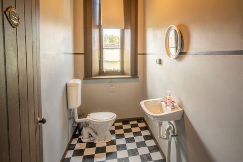 Post Office Residence - Yarra Valley Accommodation 7