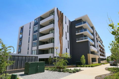 Large Modern 2 Bedroom Apartment Near Lake Claremont - Yarra Valley Accommodation 1