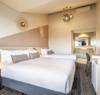 Nightcap at Manhattan Hotel - Yarra Valley Accommodation