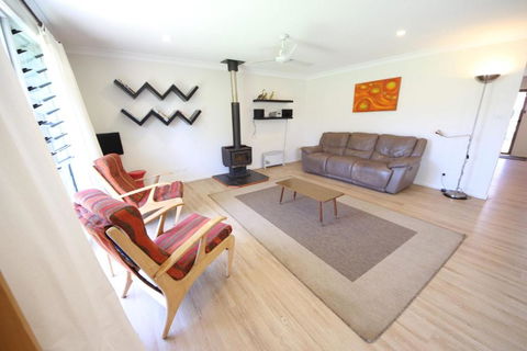 Barefoot Bungalow At Hat Head - Yarra Valley Accommodation 6