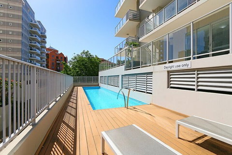 Stunning Two-storey Apartment In Perth's CBD - Yarra Valley Accommodation 6