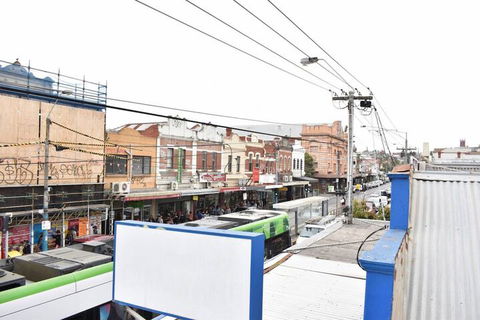 Brand New 2 Bed Apartment With Stunning City Views - Yarra Valley Accommodation 1