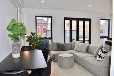 Brand New 2 Bed Apartment With Stunning City Views - Yarra Valley Accommodation 0