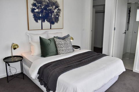Brand New 2 Bed Apartment With Stunning City Views - Yarra Valley Accommodation 3
