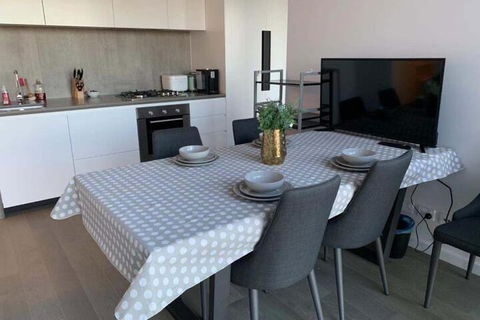 Avant Garde Living In The Heart Of The City - Yarra Valley Accommodation 7