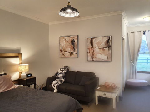 The Lancefield Lodge - Yarra Valley Accommodation 5
