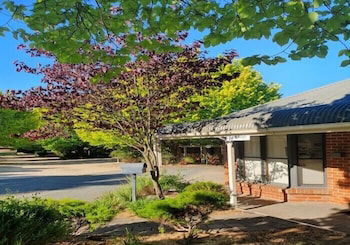 The Lancefield Lodge - Yarra Valley Accommodation 1
