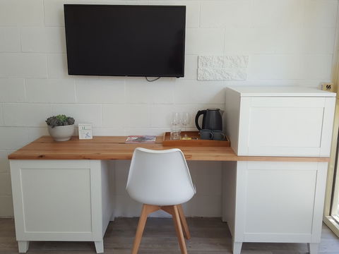 Beach Holiday Apartments Motel - Yarra Valley Accommodation 4