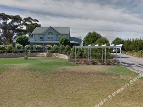 Maison Blue Pty Ltd Adelaide - Yarra Valley Accommodation 4