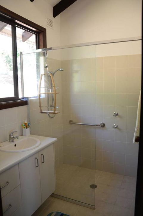 Barrels Beach House 28 Dulconghi Street - Yarra Valley Accommodation 1