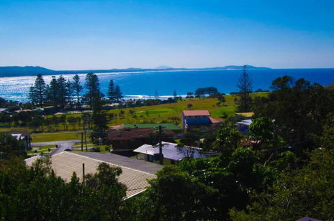 Barrels Beach House 28 Dulconghi Street - Yarra Valley Accommodation 4