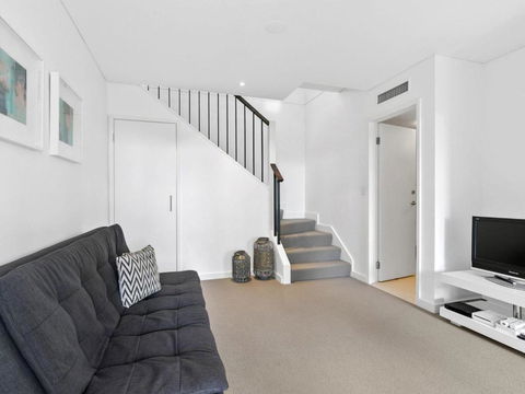 LORNE CHALET APARTMENT 11 Odyssea - Yarra Valley Accommodation 1