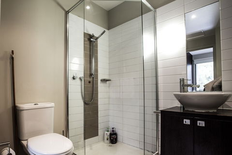 ReadySet Apartments On Altona - Yarra Valley Accommodation 5