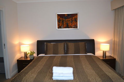 Cypress Drive Townhouse - Yarra Valley Accommodation 2