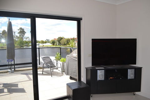 Cypress Drive Townhouse - Yarra Valley Accommodation 0