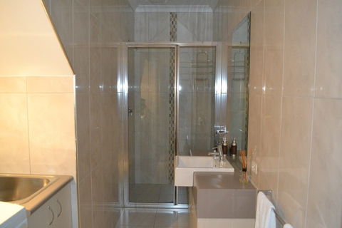 Cypress Drive Townhouse - Yarra Valley Accommodation 3