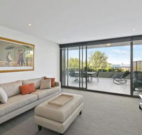 LORNE CHALET APARTMENT 36 Central Location