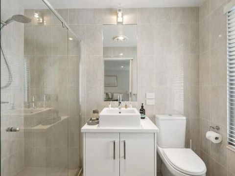LOUTTIT BAY APARTMENT 2 Main Street With Wifi & Views - Yarra Valley Accommodation 2