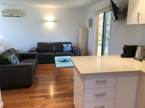 Carinya Coastal Cottage - Yarra Valley Accommodation 6
