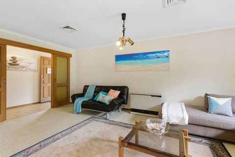 CAPEL A Great Family Getaway - Yarra Valley Accommodation 5