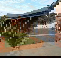 Numurkah self contained Apartments - Yarra Valley Accommodation