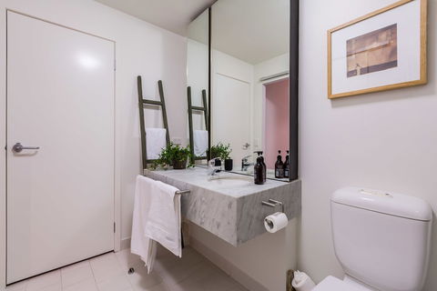 Auguste 2 BDR Melbourne Apartment - Yarra Valley Accommodation 3