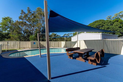 WaterviewsPool Wifi Its All Here ! Welsby Pde Bongaree - Yarra Valley Accommodation 7