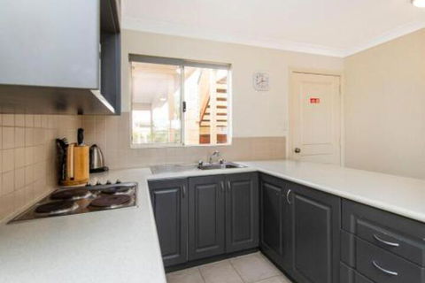 Lakeside Holiday Apartments - Yarra Valley Accommodation 7