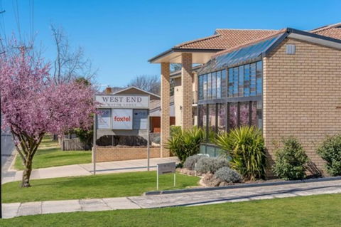 West End Motor Lodge - Yarra Valley Accommodation 0