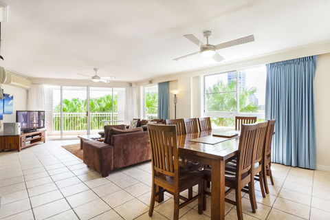 La Grande Apartments Broadbeach - Yarra Valley Accommodation 1