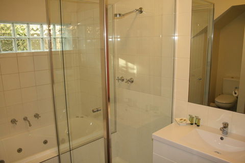 Merrimeet Cottages - Yarra Valley Accommodation 6