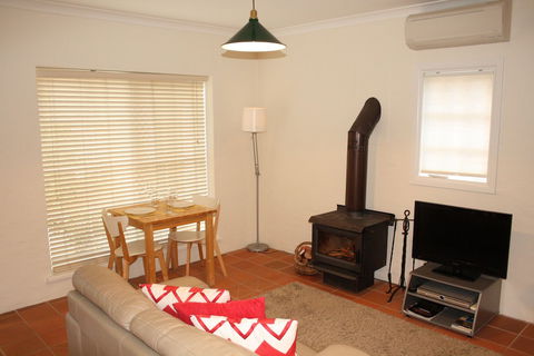 Merrimeet Cottages - Yarra Valley Accommodation 5