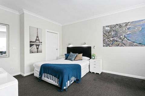 Airport Hotel Sydney - Yarra Valley Accommodation 0