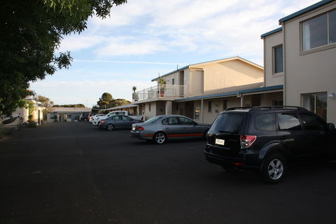 Lakeview Motel & Apartments - Yarra Valley Accommodation 1