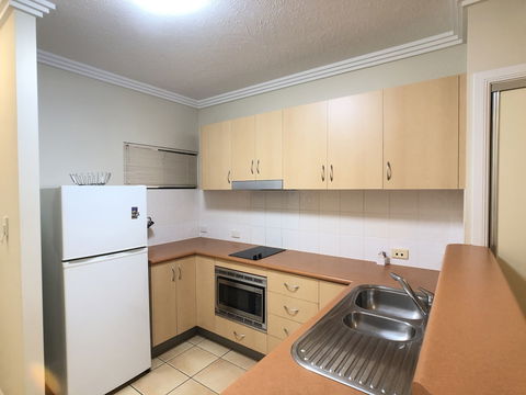 City Plaza Apartments - Yarra Valley Accommodation 5