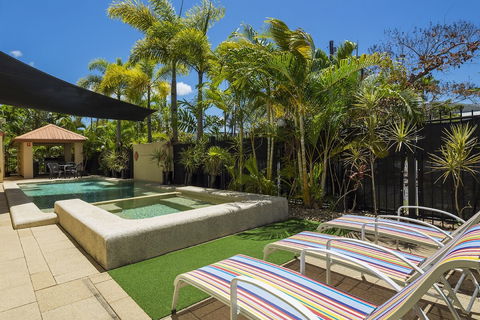 City Plaza Apartments - Yarra Valley Accommodation 4