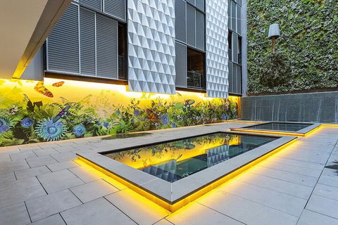 LAURENT Views Of MCG & Yarra River + Fed Square - Yarra Valley Accommodation 1
