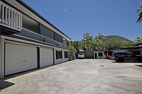Rare Modern Unit W Private Fenced Garden Close To The Beach PC5 - Yarra Valley Accommodation 0