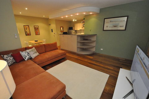 Glebe Fully Furnished 1 BDR Apart 47 ROS - Yarra Valley Accommodation 3