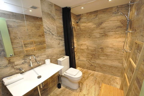 Glebe Fully Furnished 1 BDR Apart 47 ROS - Yarra Valley Accommodation 6