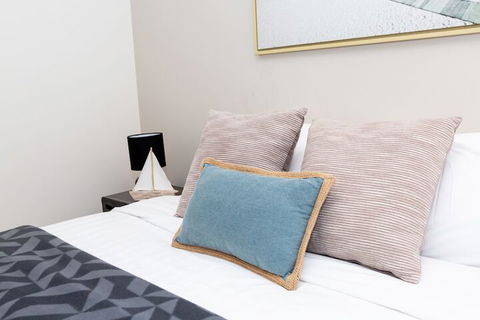 Enjoy Penthouse Living In The CBD - Yarra Valley Accommodation 1